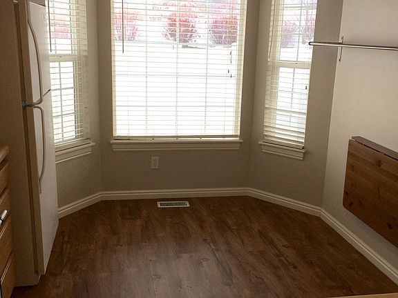 Living room Bay window