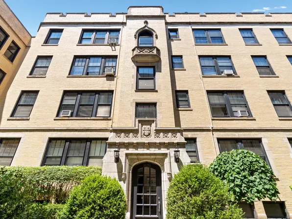 3606 N Pine Grove Ave APT 2K, Chicago, IL 60613