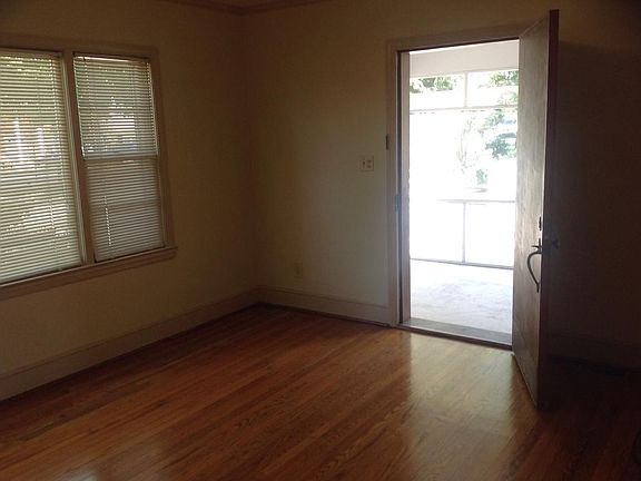 View to Porch from L/R