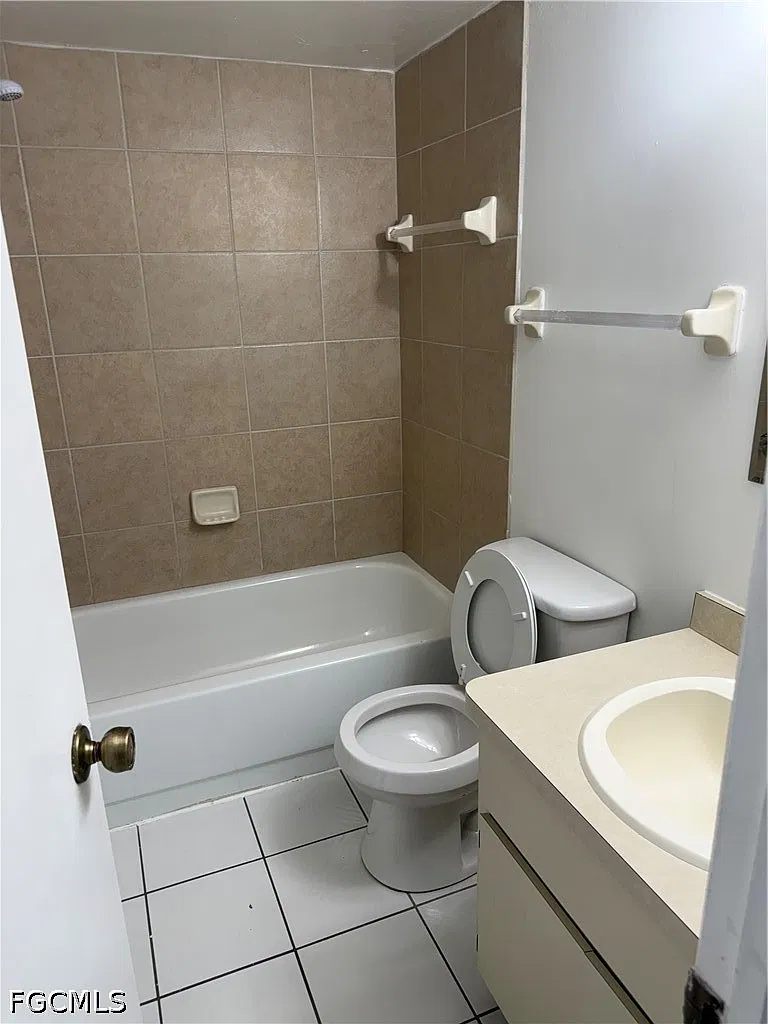 22523 Westchester Blvd — Photo 4