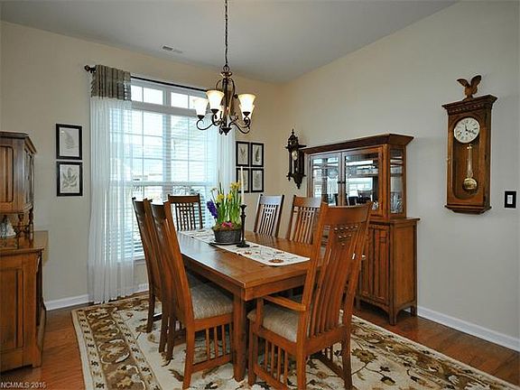 5th image of 66 Brookstone Ct