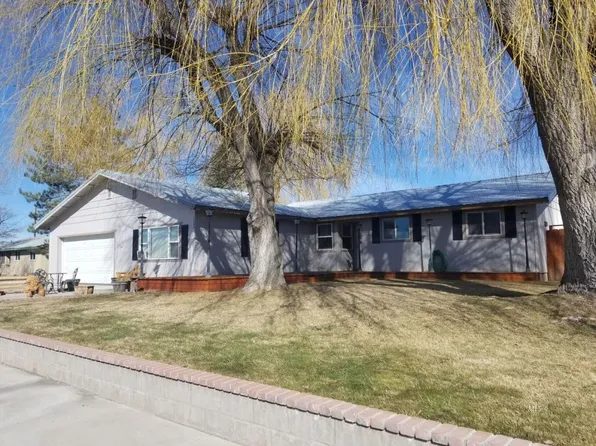 1404 W 10th St, Alturas, CA 96101