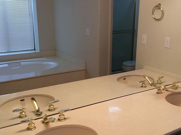 3rd image of 826 Cinnamon Teal Way #House