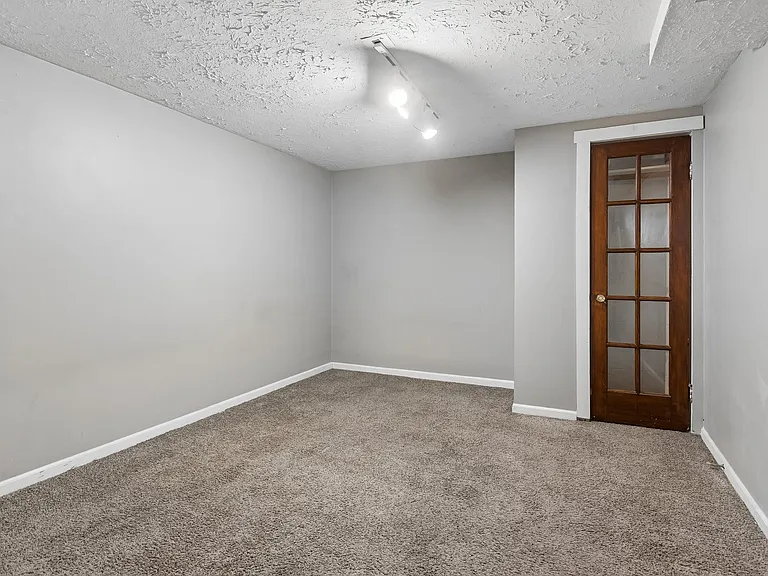 9330 Miami St — Photo 16