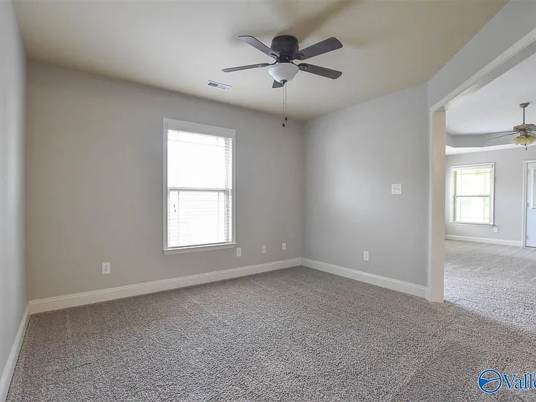 211 New Bristol Ln — Photo 10