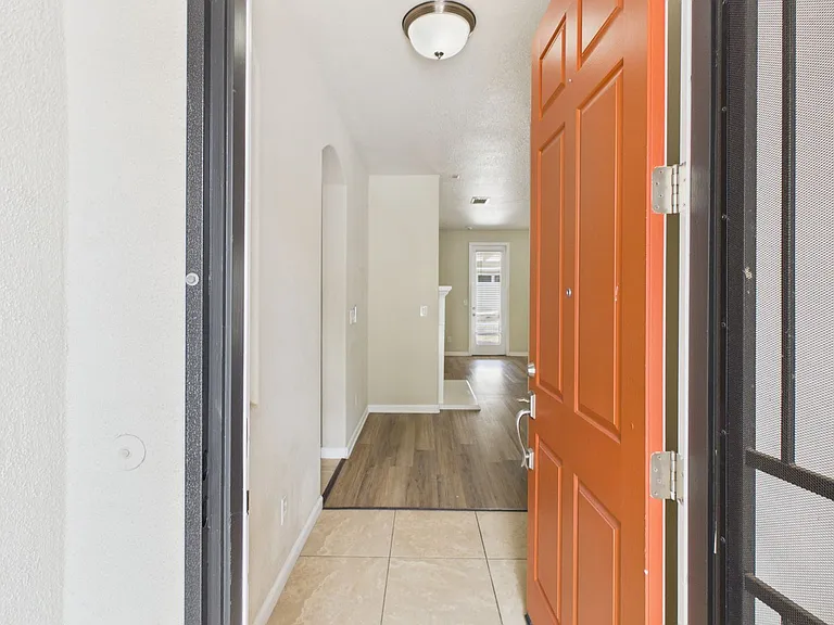 8200 Sienna Loop — Photo 15