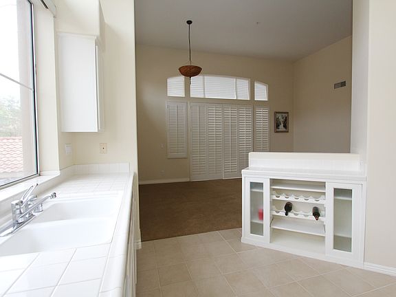 4th image of 2678 Dunstan Dr