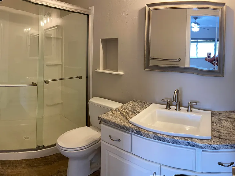 102 W Loma Vista Dr #104 — Photo 18