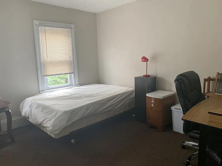 1225 S Plymouth Ave — Photo 7