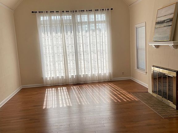 2nd image of 1215 Palm Ave