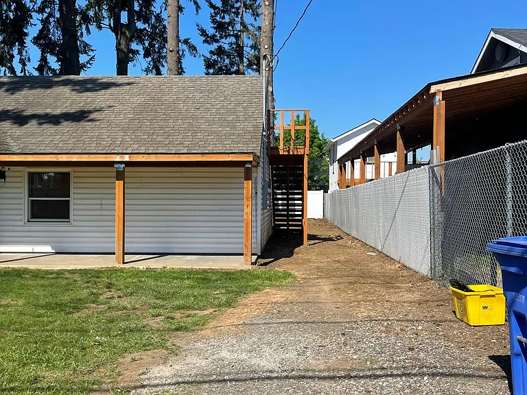 SE 174th Ave — Photo 2