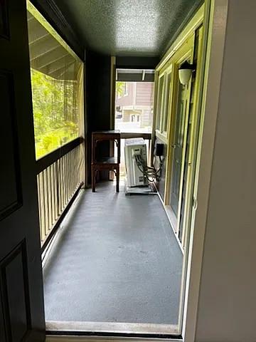 3 bed, 969 sqft, $4,000 — Photo 3