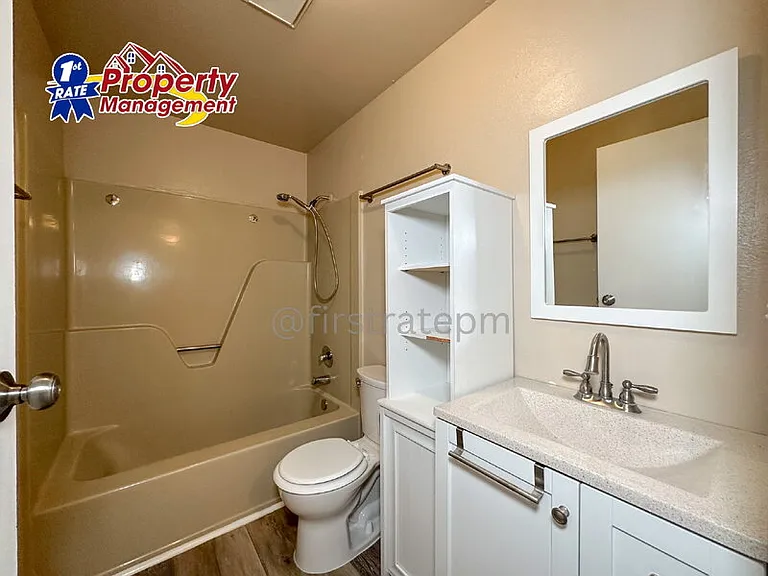 6464 W Douglas St — Photo 11