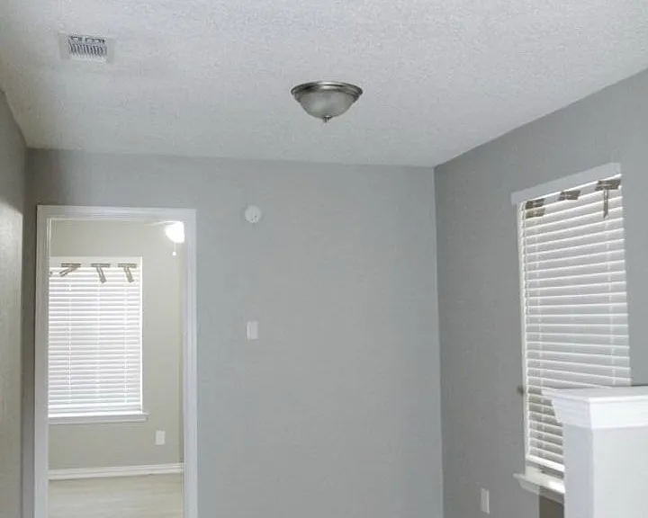 412B Hollandale Cir — Photo 6