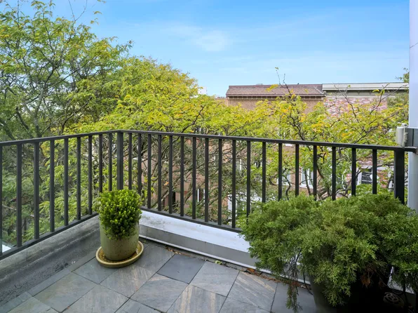 290 Powers Street image 5 of 15