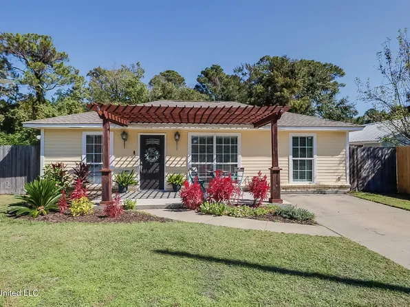 304 Charles Ave, Long Beach, MS 39560