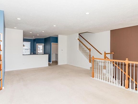 3rd image of 8341 Clayhurst Dr