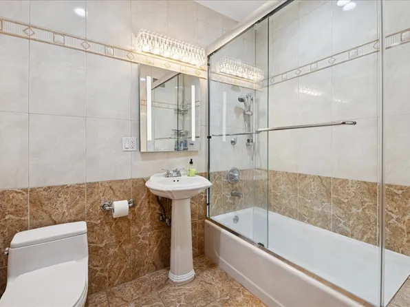 99-31 66th Avenue image 20 of 26