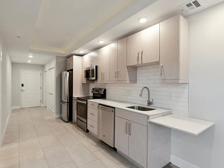 1222 N Marshall St #102A — Photo 2