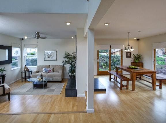 4th image of 374 Carmel Ave