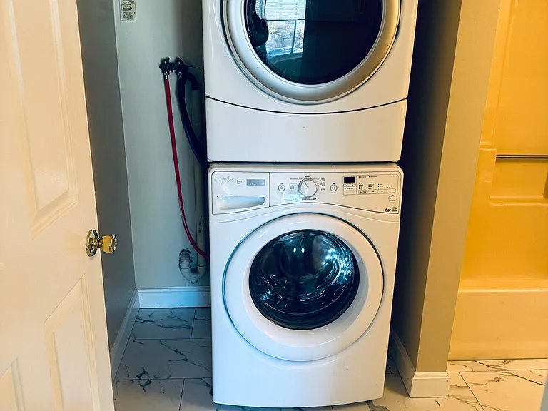 200 Woodlawn Ave #204 — Photo 8