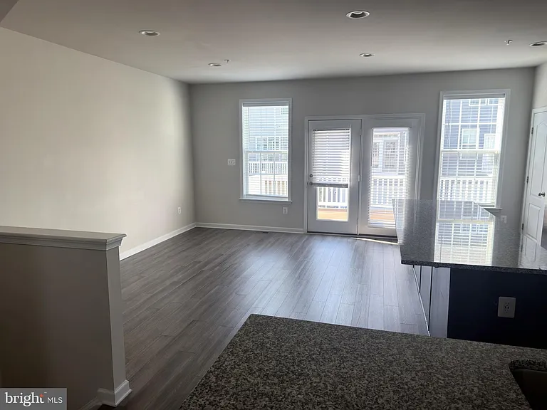 6050 Krantz Dr — Photo 6