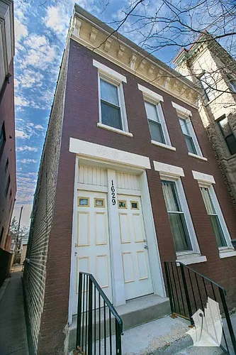 1629 W Huron St #1R Photo 1