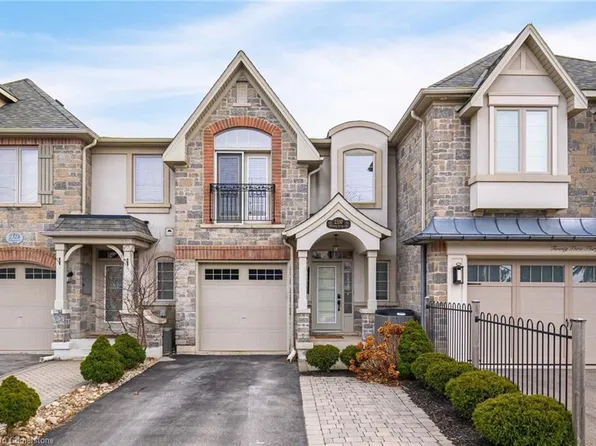 2330 Whistling Springs Cres, Oakville, ON L6M 0C3