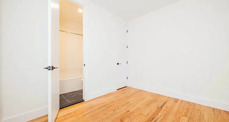 Rented by Doorway NYC, LLC | media 26