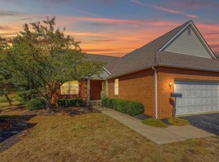 6949 Greensview Village Dr, Canal Winchester, OH 43110