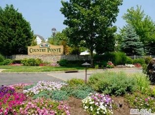 131 Cinnamon Ct, Melville, NY 11747