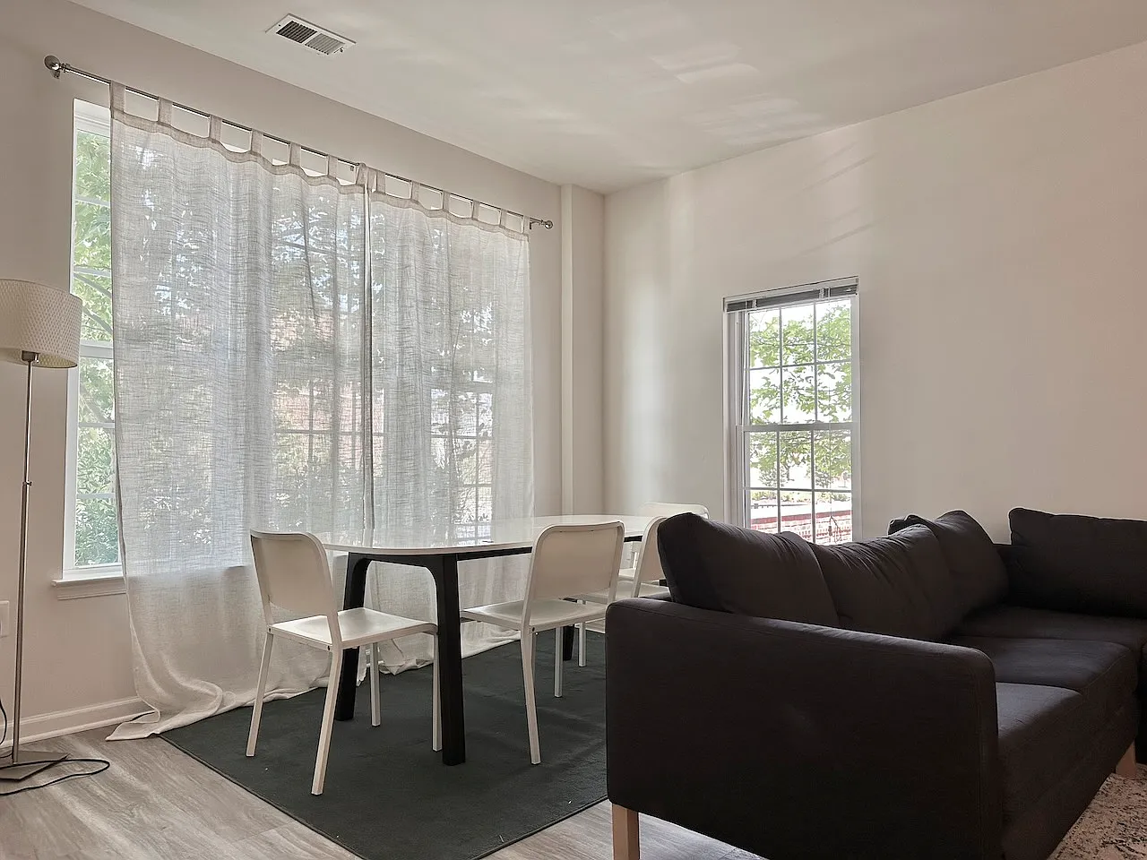3 bed, 2.5 bath, 1650 sqft, $3,150 — Photo 4