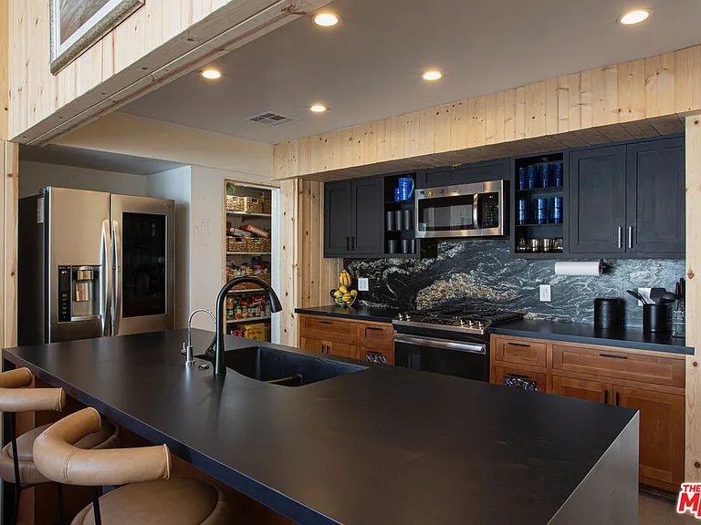 20521 Roca Chica Dr — Photo 13