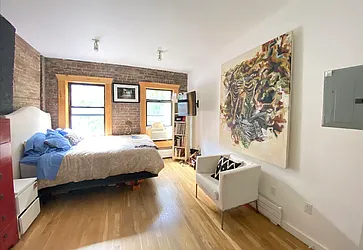 Rented by Nolita Group