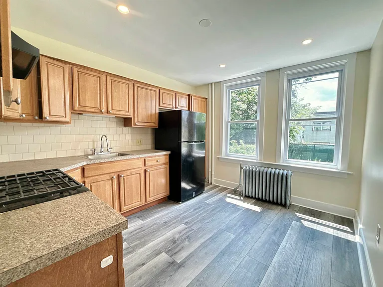 153 Wegman Pkwy #1-JC — Photo 8