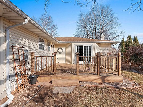 2nd image of 1831 S Mayfair Dr