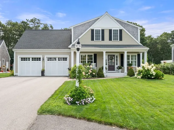 18 Crimson Way, Plymouth, MA 02360