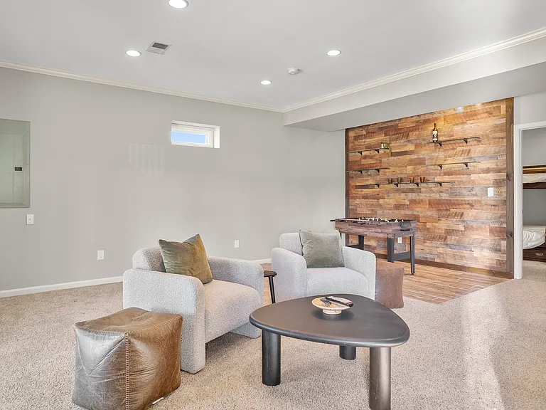 4357 Clemens Dr — Photo 29