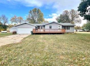 402 3rd St, Rushmore, MN 56168