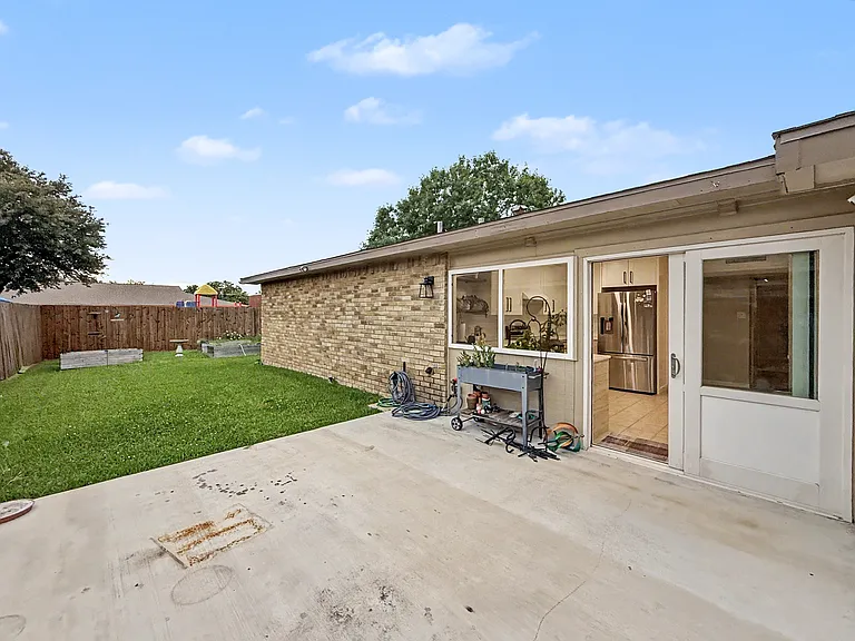 2910 Sweet Gum St — Photo 22