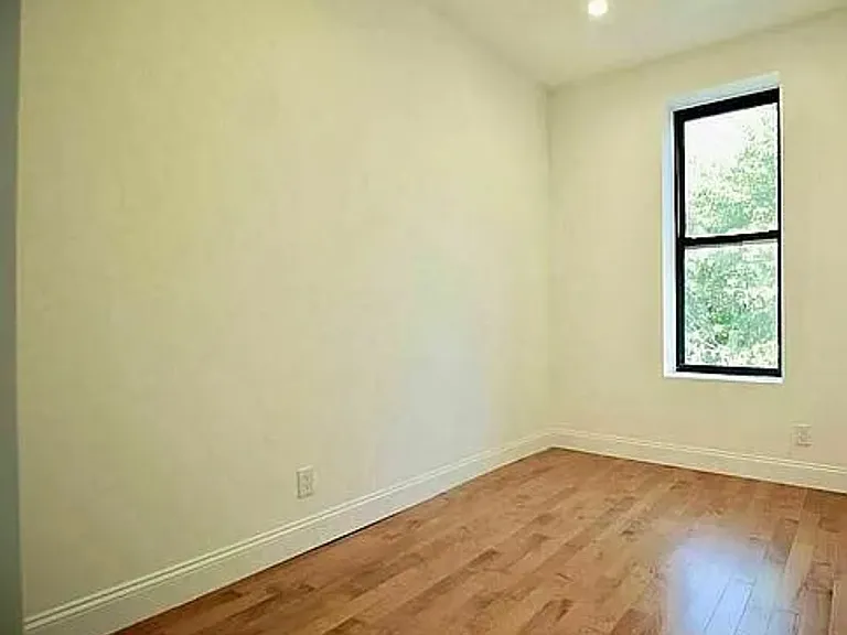 703 Macdonough St #2 — Photo 10