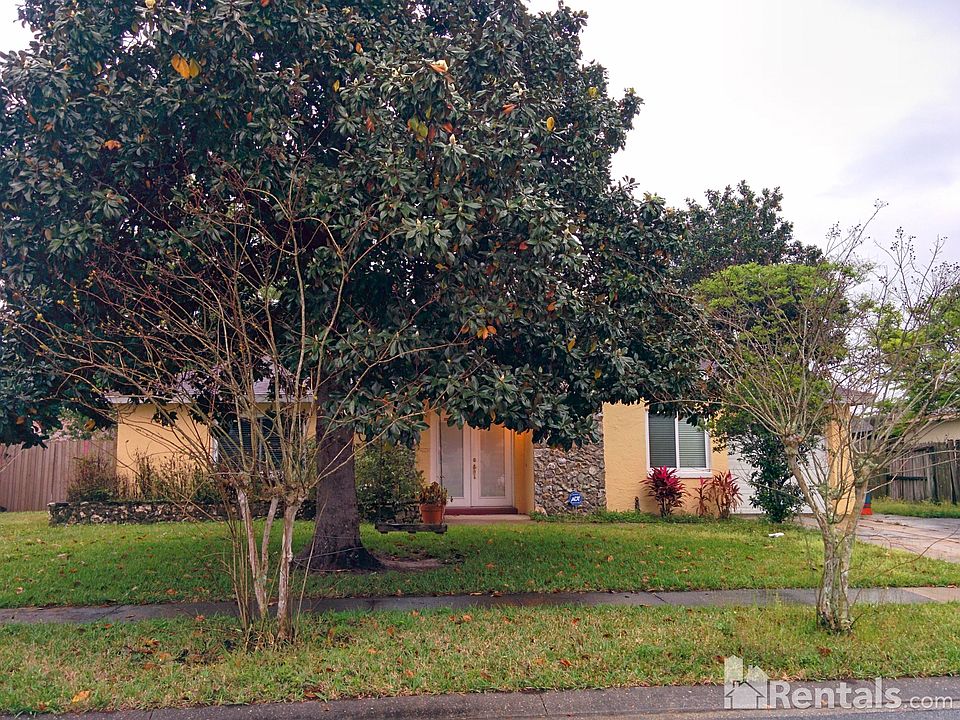 1st image of 920 Alaska Woods Ln