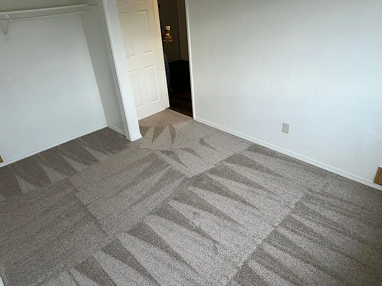 1109 S Woodlawn St #1 — Photo 16