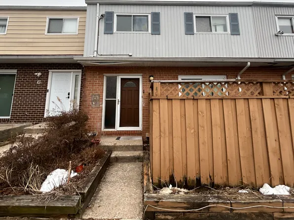 4 Poinsettia Ct, Baltimore, MD 21209