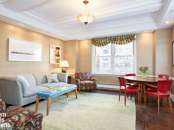 3rd image of 1133 Park Ave