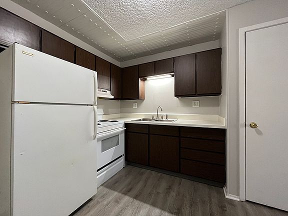 3rd image of 1101 N Thayer St APT 2
