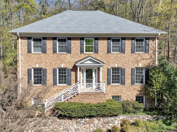 3404 Woodland Hills Ln SW, Roanoke, VA 24014