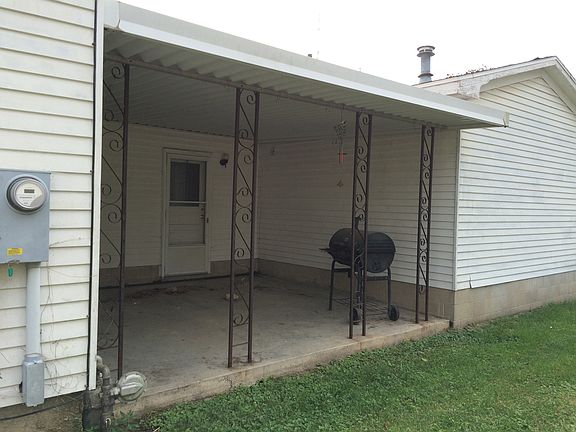 3rd image of 407 N Van Buren St