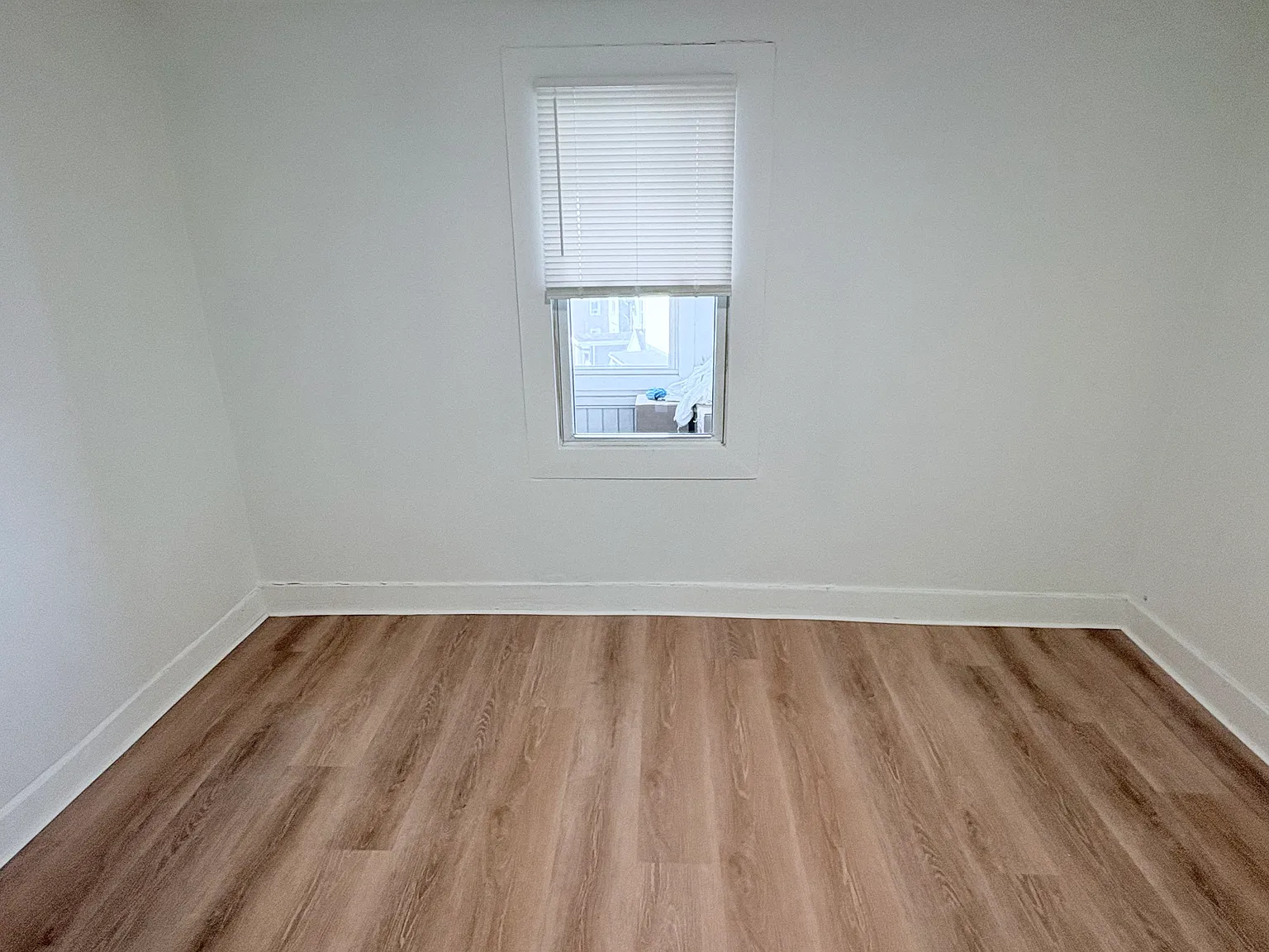 2 bed, 1000 sqft, $1,650 — Photo 3
