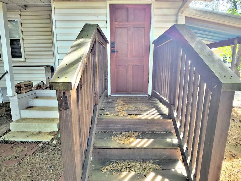 4321 Arlington Ct NW — Photo 9